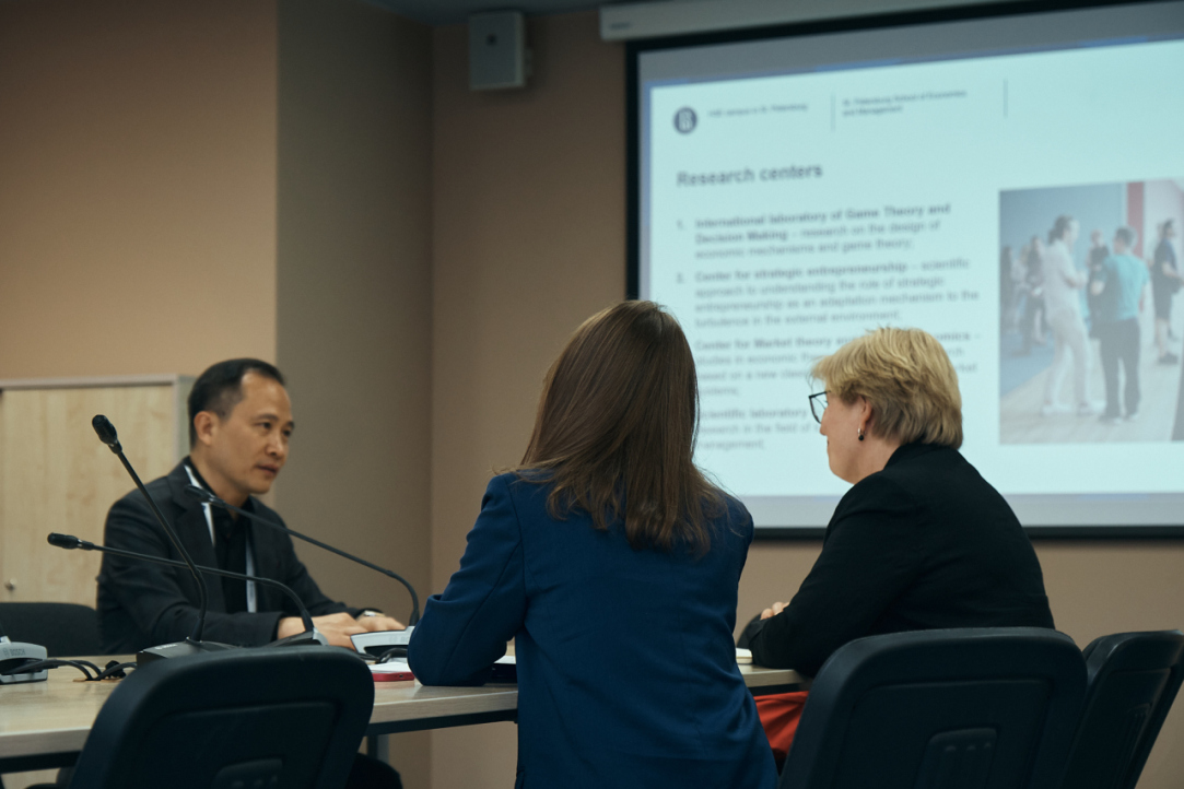 HSE University–St Petersburg's SEM and SCPT Sum Up Results of International Partners' Week Illustration for news: HSE University–St Petersburg's SEM and SCPT Sum Up Results of International Partners' Week